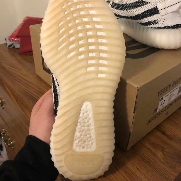 ❌SOLD❌Yeezy Boost 350 V2 Zebra - Picture 3 of 4